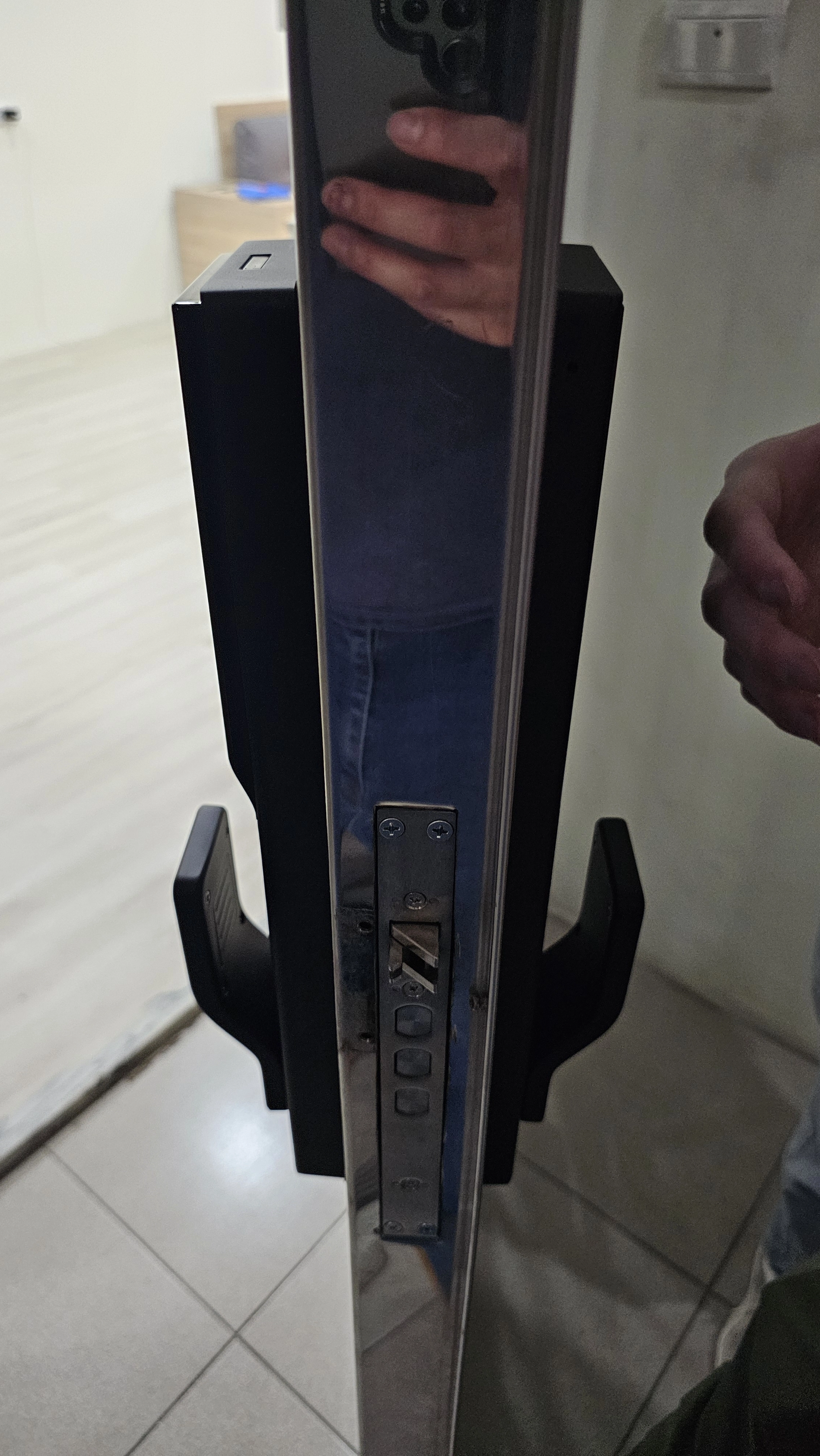 白鐵門電子鎖內側把手與面板