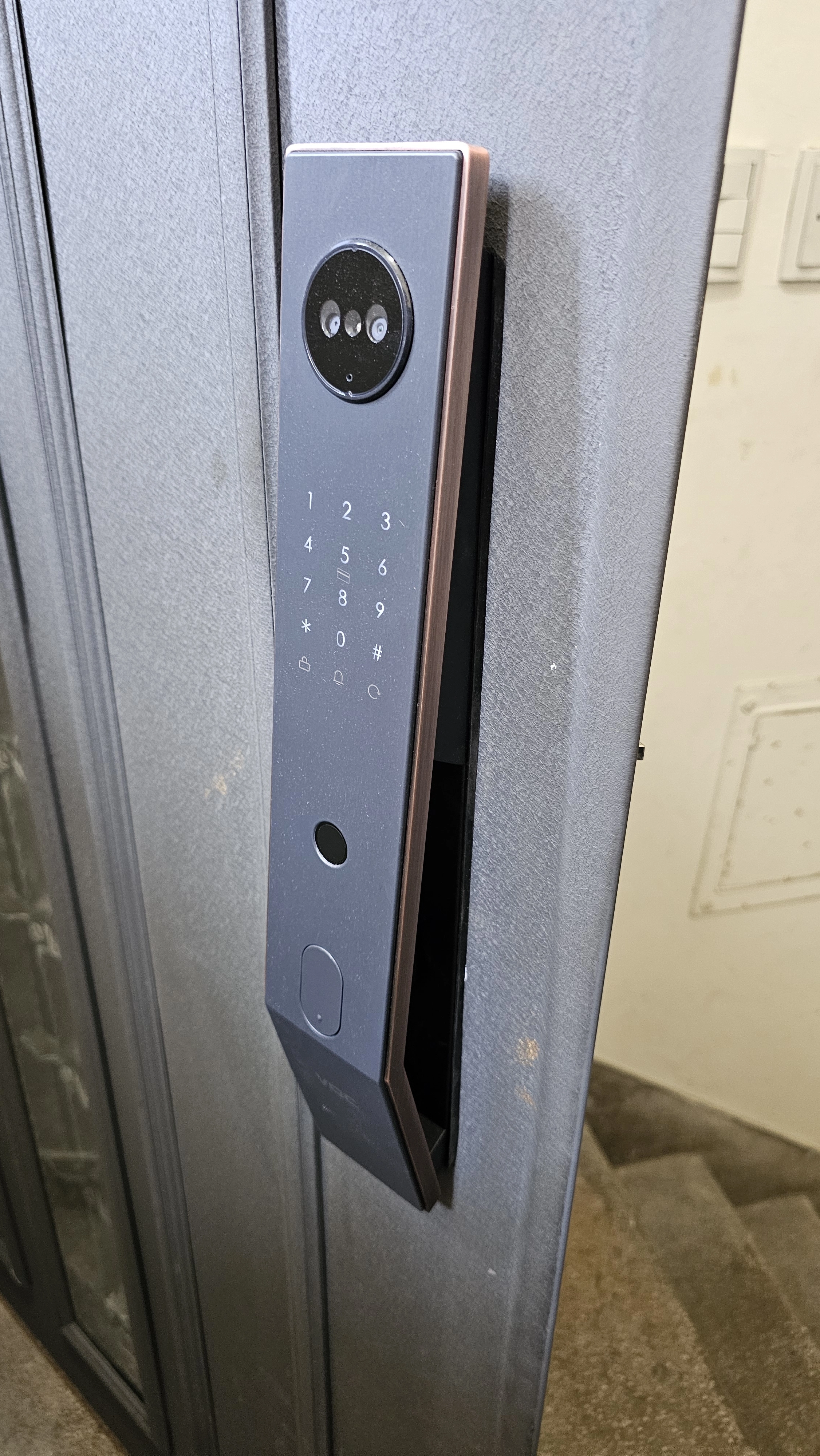 住家大門銀色推拉式電子鎖